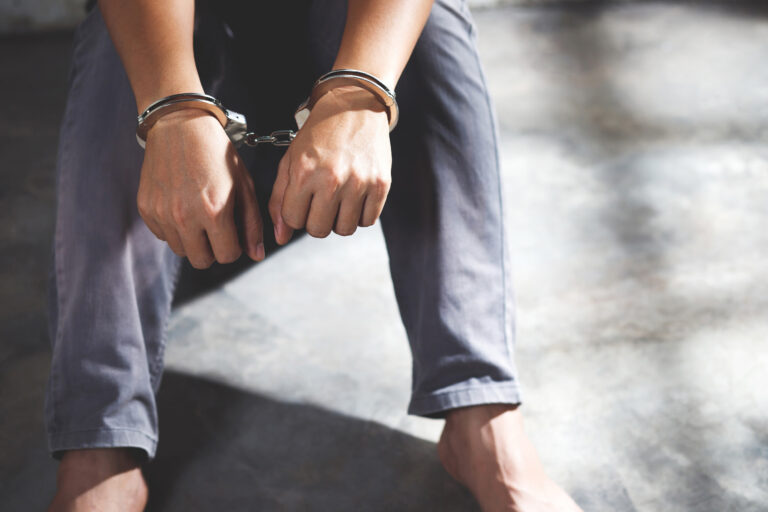 Abogados de asalto agravado a un policía en Clarkdale