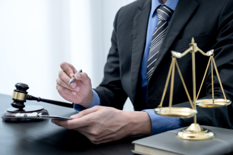 Abogados de asalto agravado a un policía en Sun City West