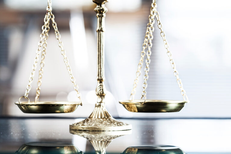 Abogados de agresión con agravantes y lesiones corporales graves en Cave Creek