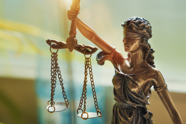 Abogados de agresión con agravantes y lesiones corporales graves en Goodyear