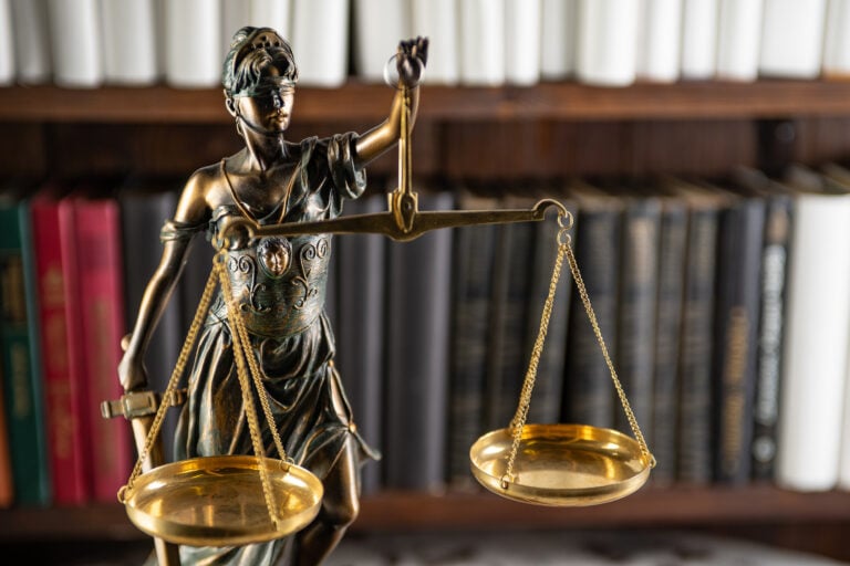 Abogados de agresión con agravantes y lesiones corporales graves en Litchfield Park
