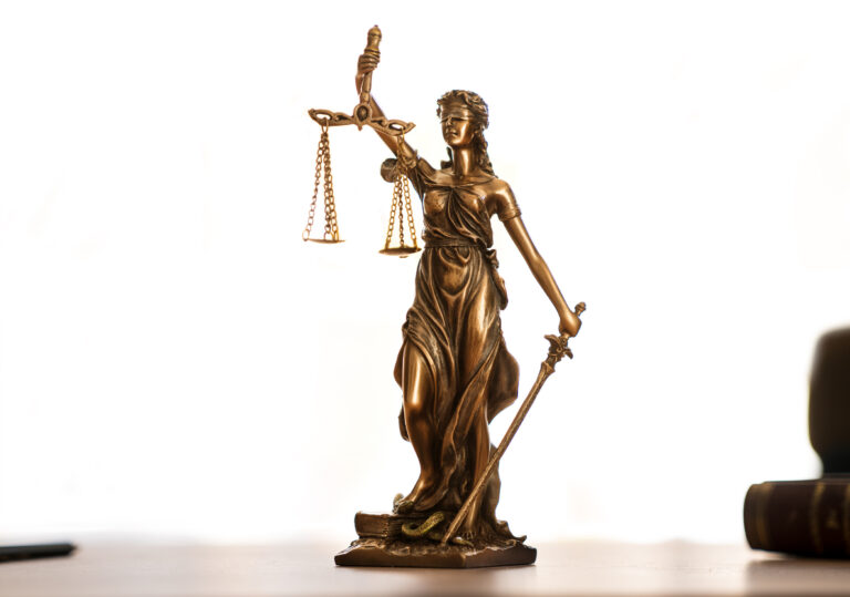 Abogados de agresión con agravantes y lesiones corporales graves en Peoria